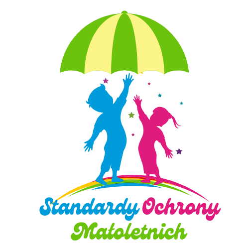 Dwoje dzieci stoi pod zielono ż&oacute;łtym parasolem. 