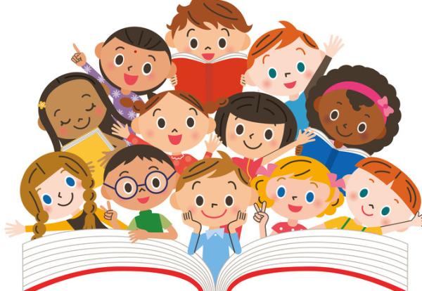 Dużo dzieci czyta jedną książkę.